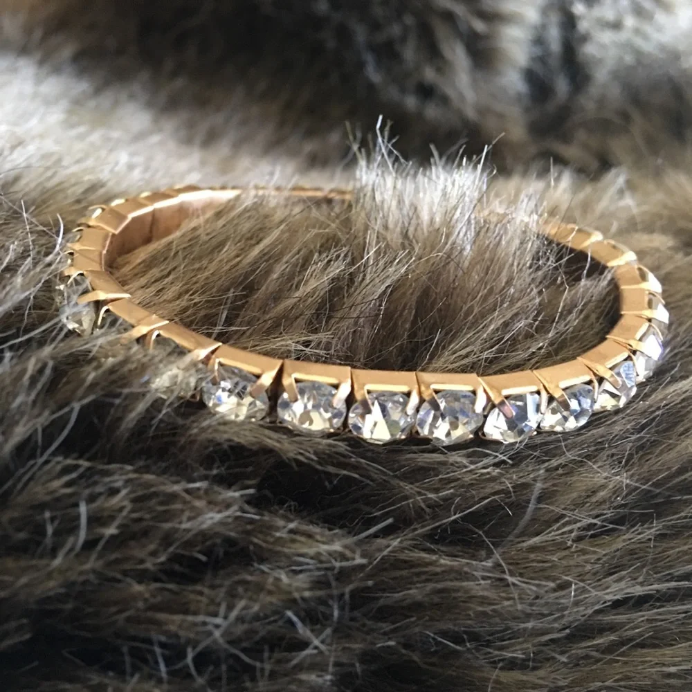 Vintage large clear rhinestone stretch bracelet - Picture 1 of 7